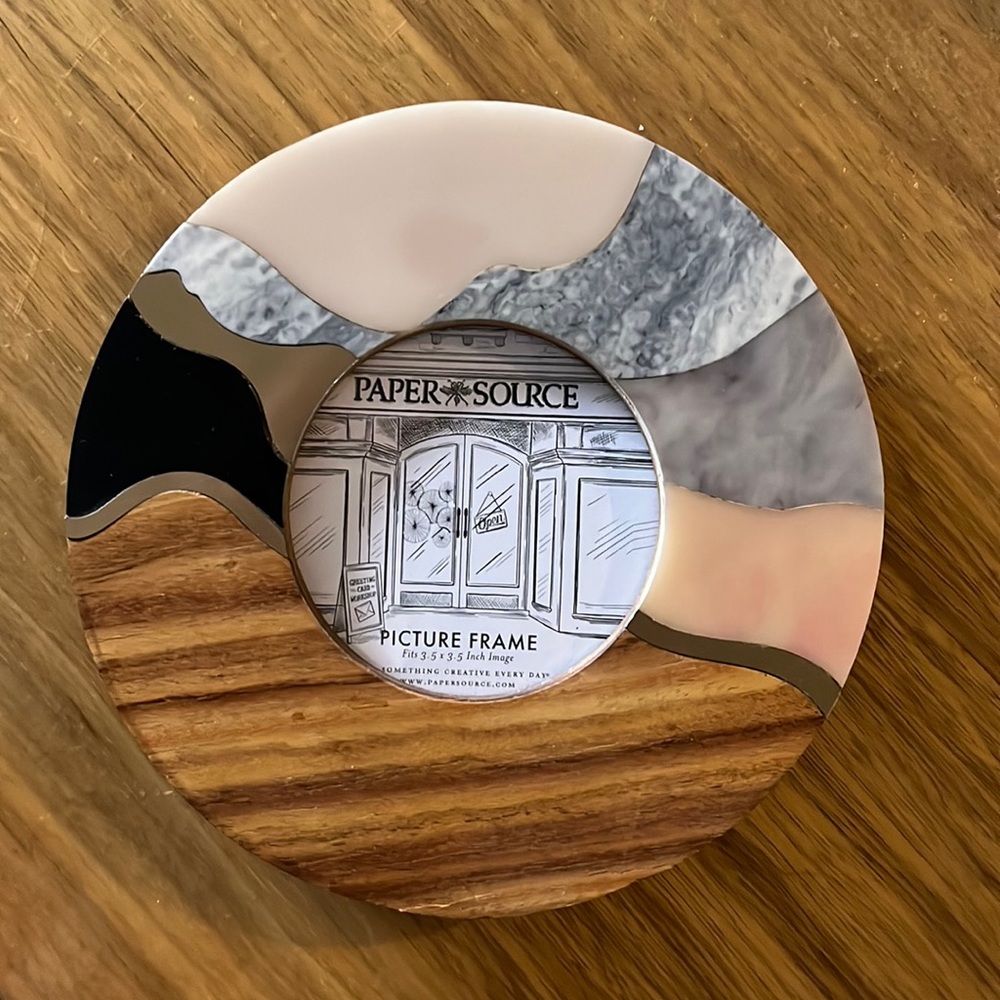 NEW Paper Source Round Marble Wood & Brass Picture Frame